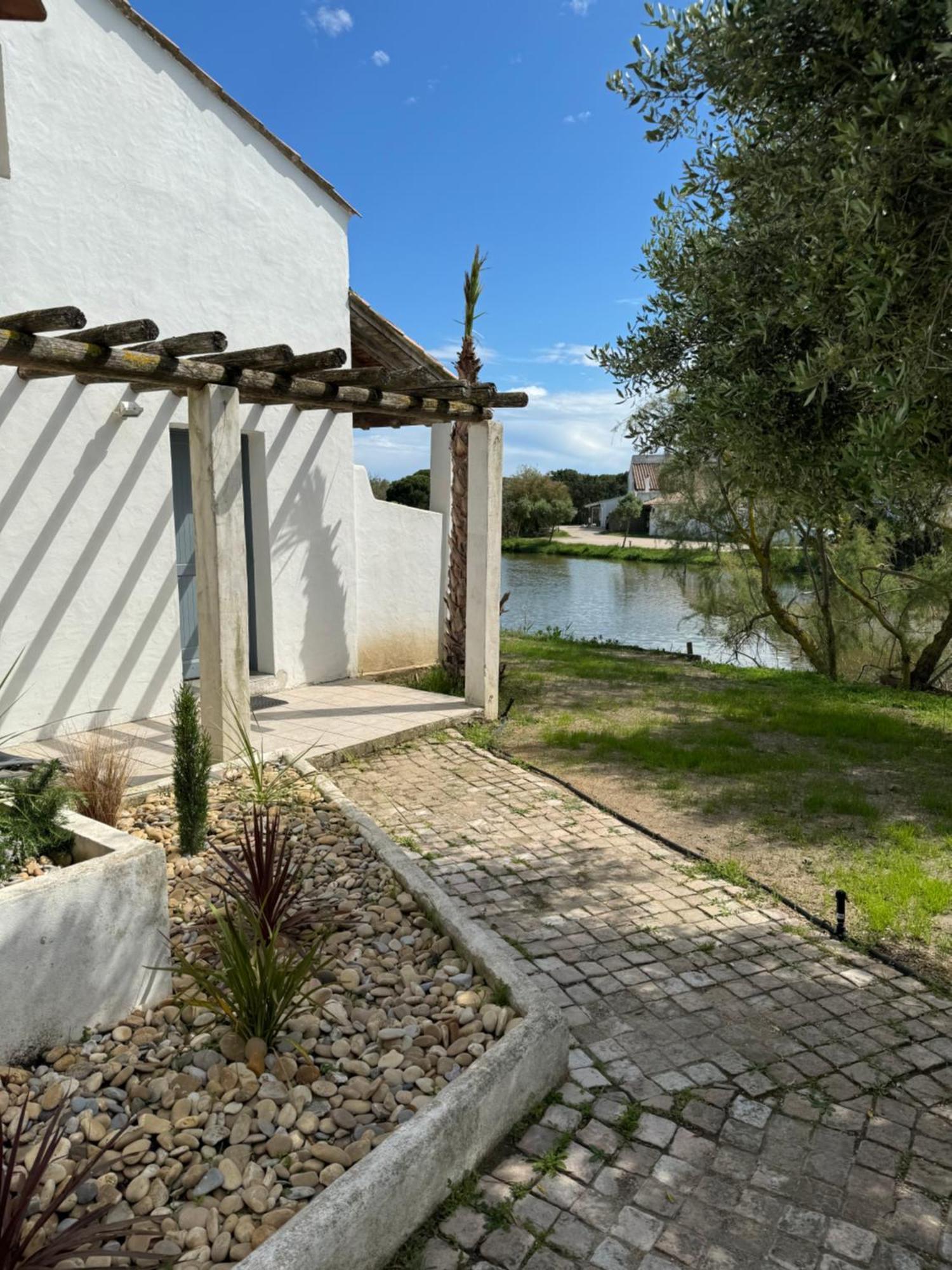 Le Mas Des Sagnes Saintes-Maries-de-la-Mer Exteriör bild