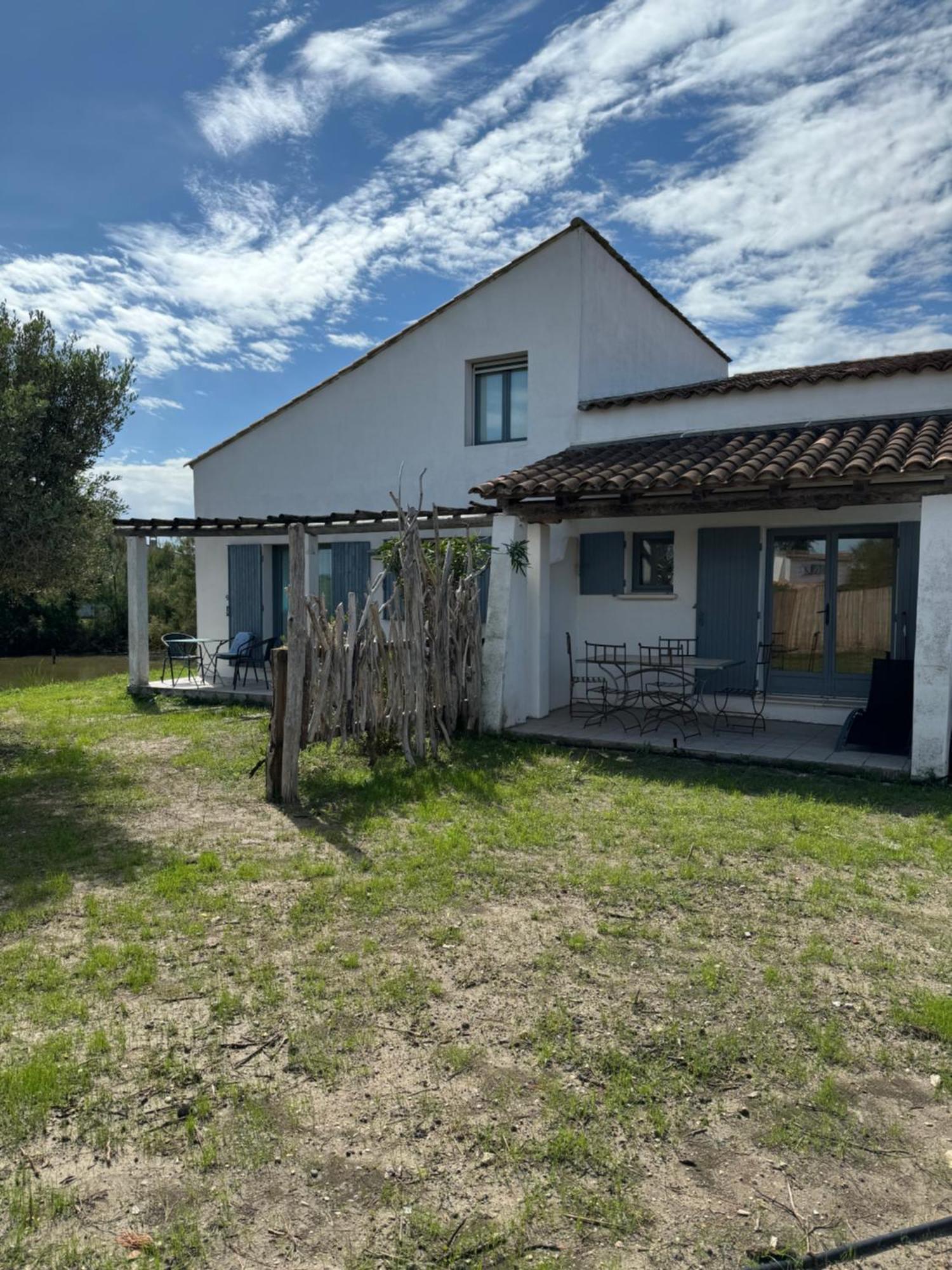 Le Mas Des Sagnes Saintes-Maries-de-la-Mer Exteriör bild